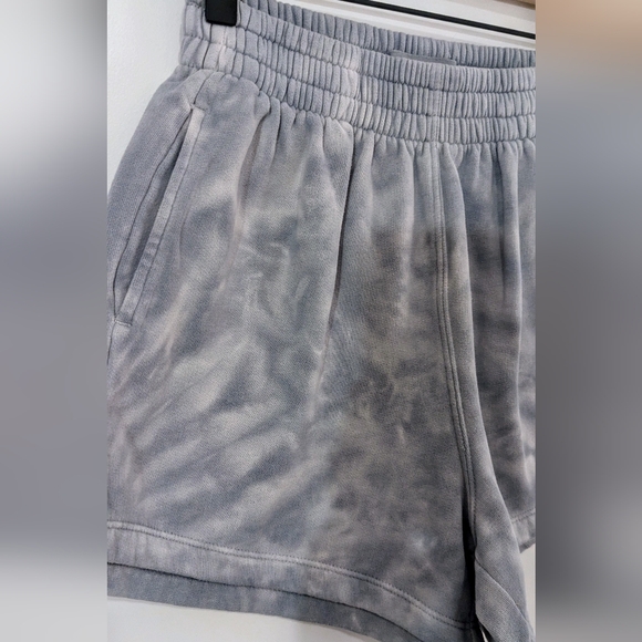 Abercrombie & Fitch Blue Tie Dye Soft Shorts Size XS - Picture 2 of 5